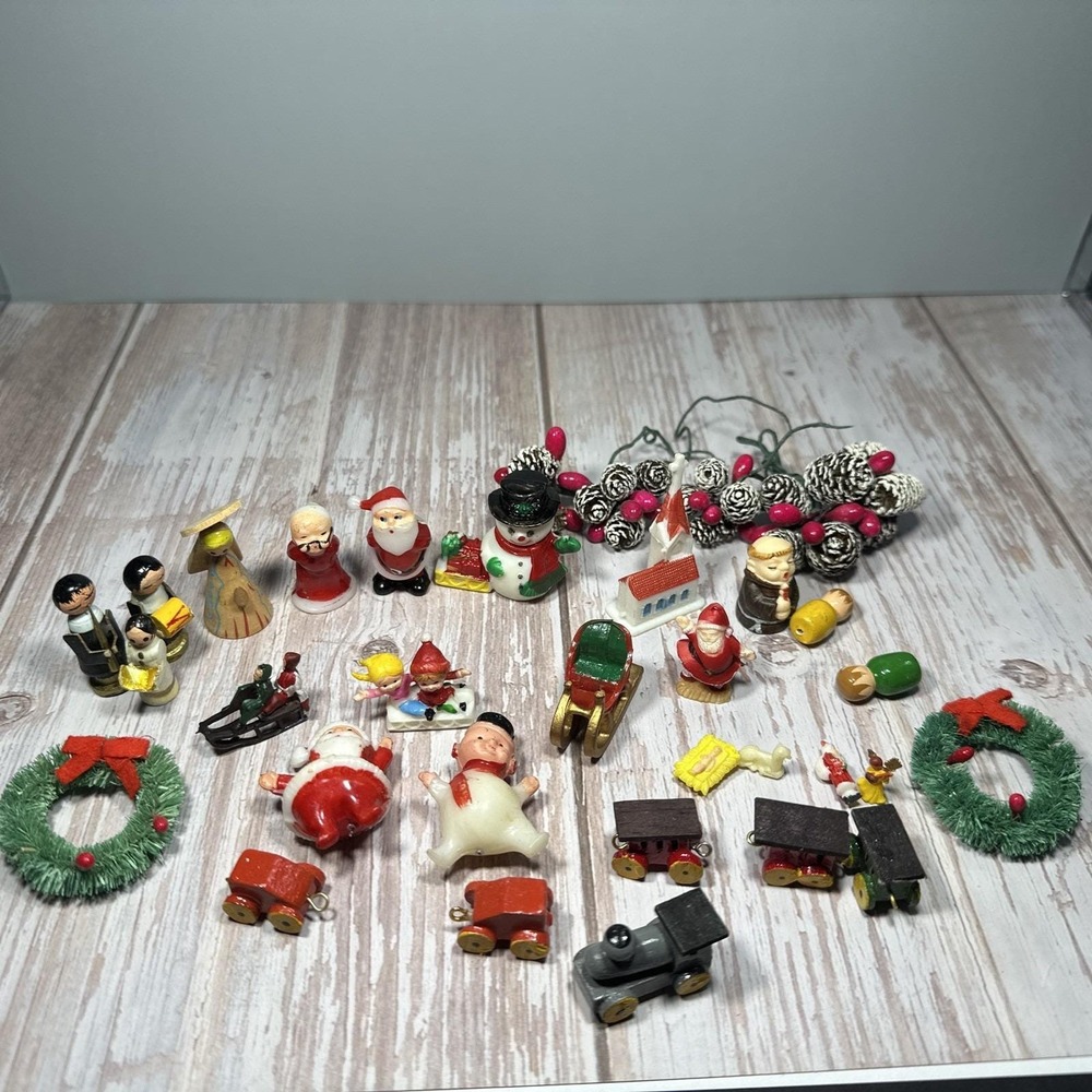 Vintage Miniature Christmas Decoration Craft Plastic Lot Of Figures Trinkets